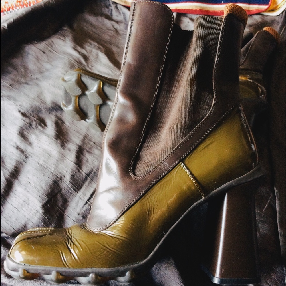 🐘Miu Miu Lug Sole Boots Sz 38🐘